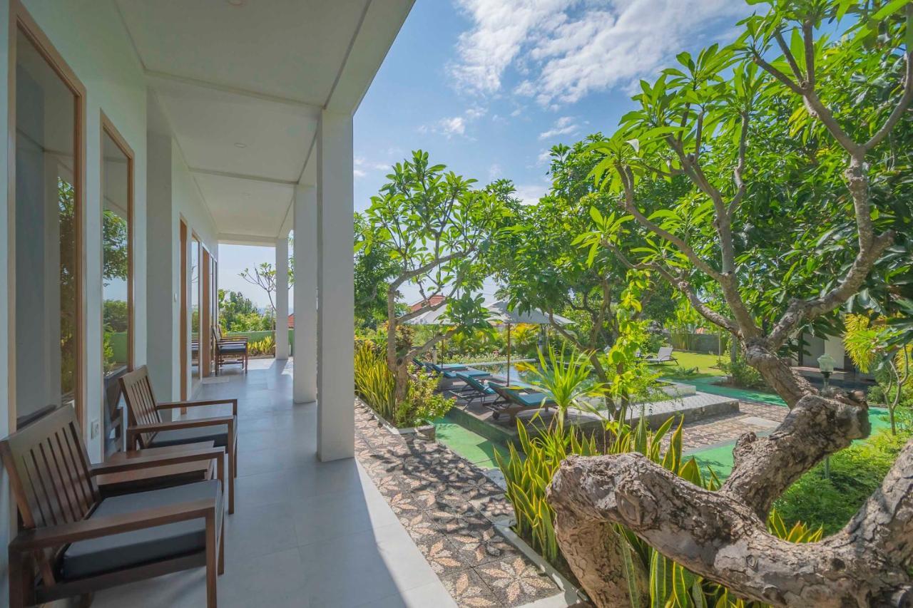 Govardhan Bungalow Batununggul Extérieur photo
